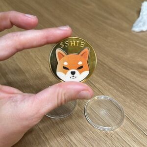 Gold Plated Shiba Inu Coin Commemorative Crypto Coin w Protective Case